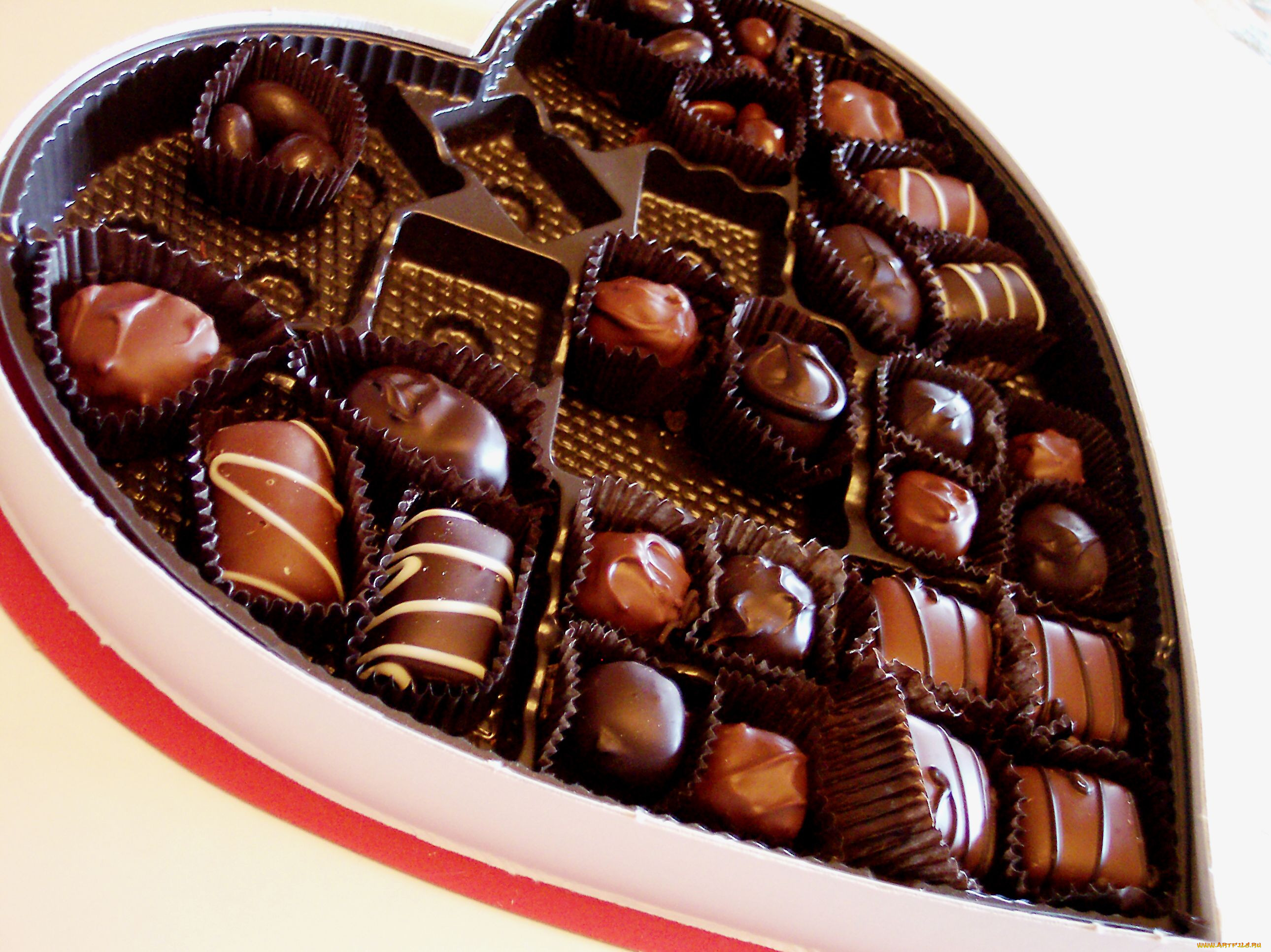 Конфетка шоколадка. Шоколадные конфеты. Шоколадные сладости. Бельгийский шоколад. Конфетка шоколад.